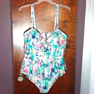 Torrid Tie Dye Watercolor Peplum One Piece Swimsuit Plus Size 3x 22 24 Like new!